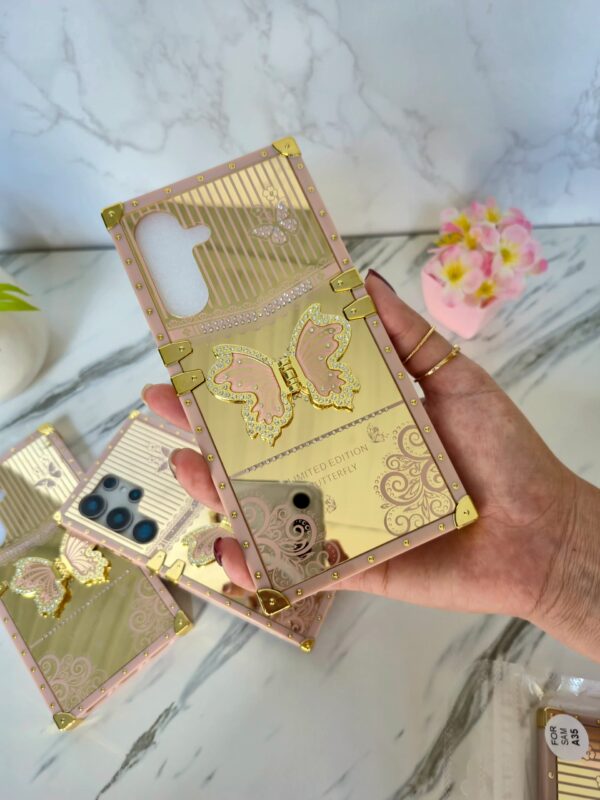 Funda Enchapada con Mariposa para Samsung