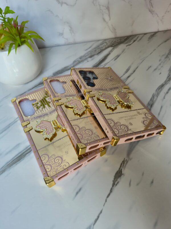 Funda Enchapada con Mariposa para Samsung